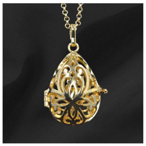 Egg Shaped Gold Gem Pendant
