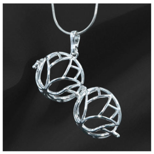 Floral Silver Gem Pendant open